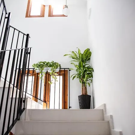 Zalamera بيت ضيافة 4*